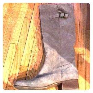 Taupe Suede Steve Madden Boots Low Heel Size 8.5
